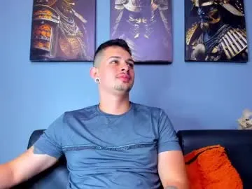 pinkadele – webcam model profile photo Image 15