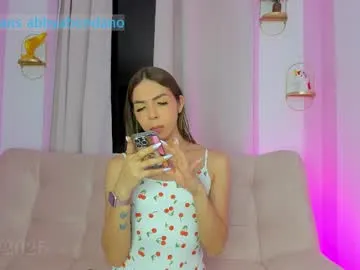 loving_ladies – webcam model profile photo Image 2