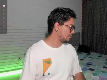 sexy_hot_friends_ – webcam model profile photo Image 3