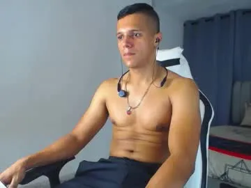 garret_alvin_ – webcam model profile photo Image 19