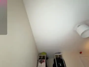 harrietxxx – webcam model profile photo Image 14