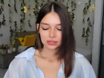 SilviaNoire – webcam model profile photo Image 12