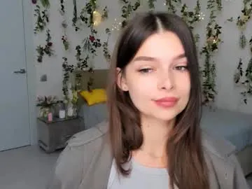 SilviaNoire – webcam model profile photo Image 15