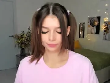 SilviaNoire – webcam model profile photo Image 3