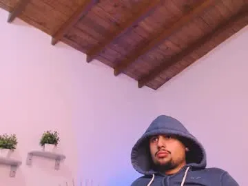 garret_alvin_ – webcam model profile photo Image 6