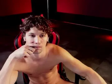 ululante – webcam model profile photo Image 5