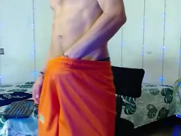 michael_twinkk – webcam model profile photo Image 5