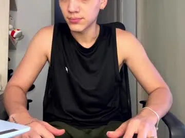 your_dolls – webcam model profile photo Image 3