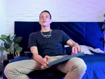 bright_diamonds_054 – webcam model profile photo Image 17