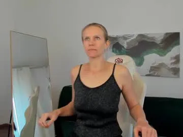 LillyCopper – webcam model profile photo Image 14