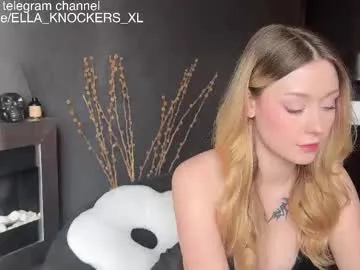 ella_knockers_xl Image 11
