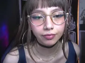 elle_uwu Image 16