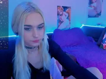 pinkypuppa – webcam model profile photo Image 2