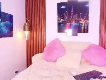 pinkadele – webcam model profile photo Image 7