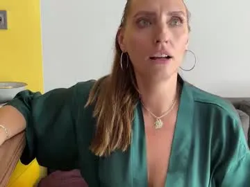 anabel054 – webcam model profile photo Image 3