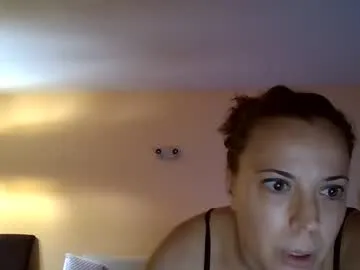 julyaandraul – webcam model profile photo Image 2