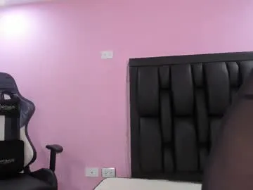 ErikaBonnie – webcam model profile photo Image 4