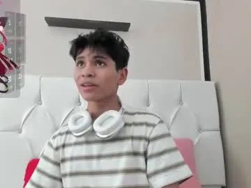 wet_dreamm22 – webcam model profile photo Image 18