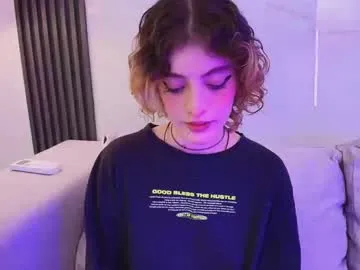 playussoftly – webcam model profile photo Image 14