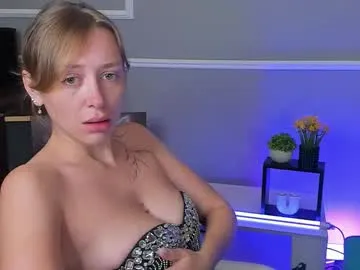 CarolinePrescott – webcam model profile photo Image 4