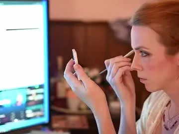 playussoftly – webcam model profile photo Image 10