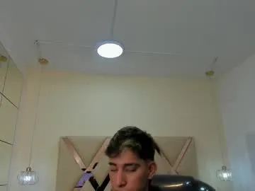 sexy_hot_friends_ – webcam model profile photo Image 14