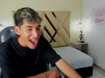 sexy_hot_friends_ – webcam model profile photo Image 17