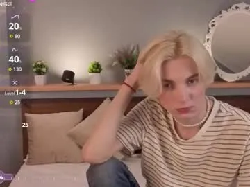 aplant_ – webcam model profile photo Image 7