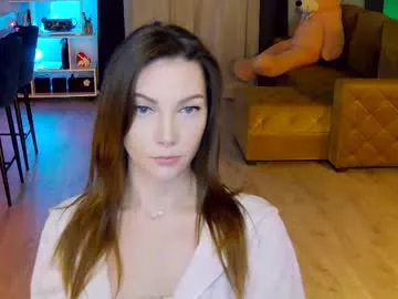 pinkypuppa – webcam model profile photo Image 2