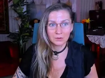 SerenaReed – webcam model profile photo Image 15