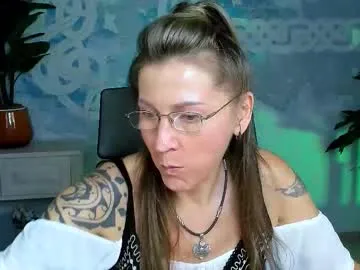 SerenaReed – webcam model profile photo Image 17