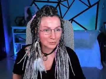 SerenaReed – webcam model profile photo Image 18