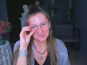 SerenaReed – webcam model profile photo Image 5