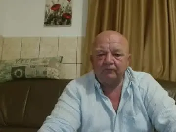 bryam_hot – webcam model profile photo Image 5