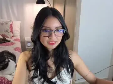 pinkypuppa – webcam model profile photo Image 2