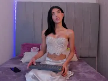 winaria – webcam model profile photo Image 12