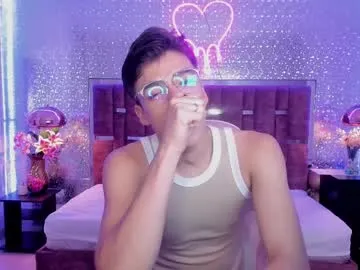 maxkaiden – webcam model profile photo Image 2