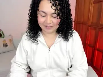 playussoftly – webcam model profile photo Image 14