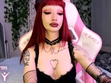 Jennifer – webcam model profile photo Image 13