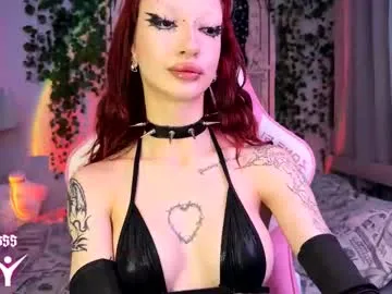 Jennifer – webcam model profile photo Image 19