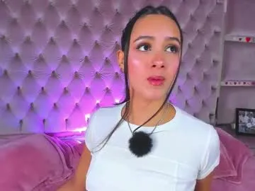 playussoftly – webcam model profile photo Image 16