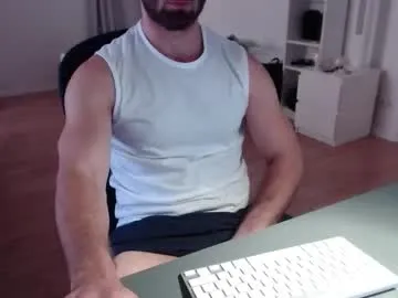 pizza_biceps – webcam model profile photo Image 11