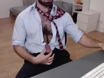 pizza_biceps – webcam model profile photo Image 15