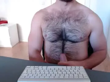 pizza_biceps – webcam model profile photo Image 7