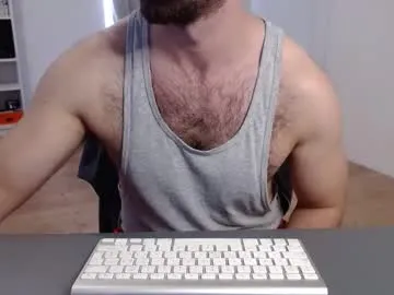 pizza_biceps – webcam model profile photo Image 8