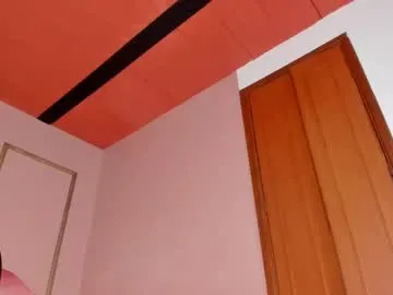 Lizzy – webcam model profile photo Image 9