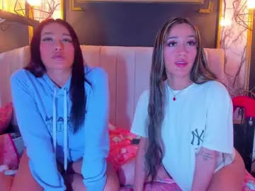 saraloverays – webcam model profile photo Image 12