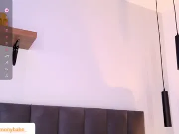 playussoftly – webcam model profile photo Image 5