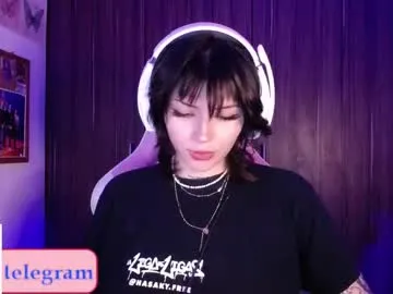 AmyJacobs – webcam model profile photo Image 16