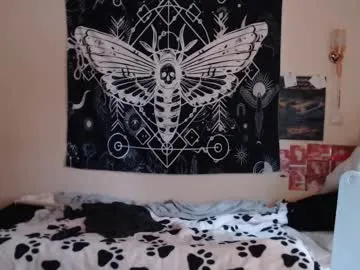 heavenlycreature Image 3